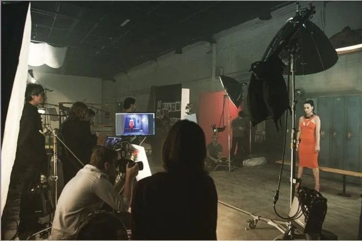 Real Faces, First Takes: The Casting Gamble That Filled Alleycat With Strangers You'll Never Forget